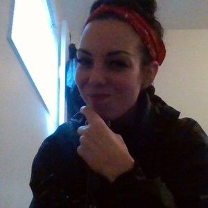 Meet your Posher, Kayla